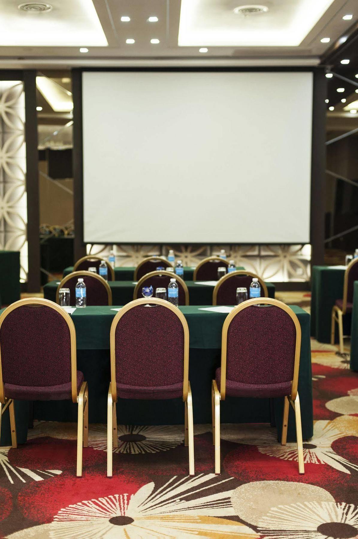 Promenade Hotel Bintulu Esterno foto